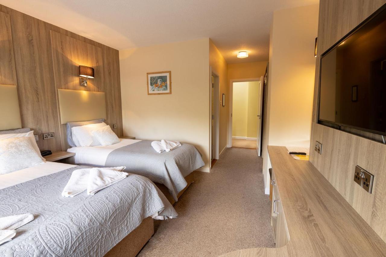 Station House Bed & Breakfast เอนนิสไทมอน ภายนอก รูปภาพ