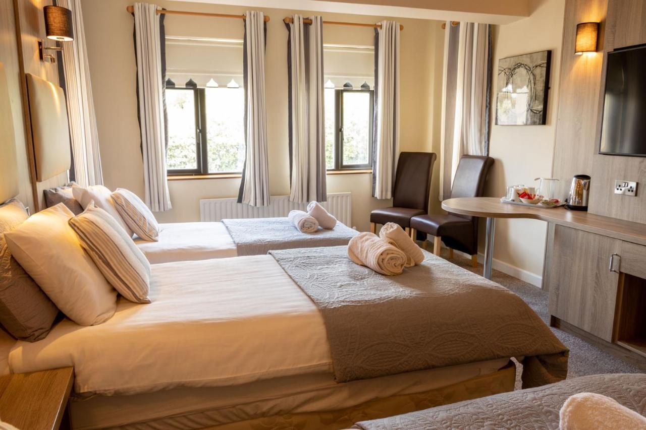Station House Bed & Breakfast เอนนิสไทมอน ภายนอก รูปภาพ