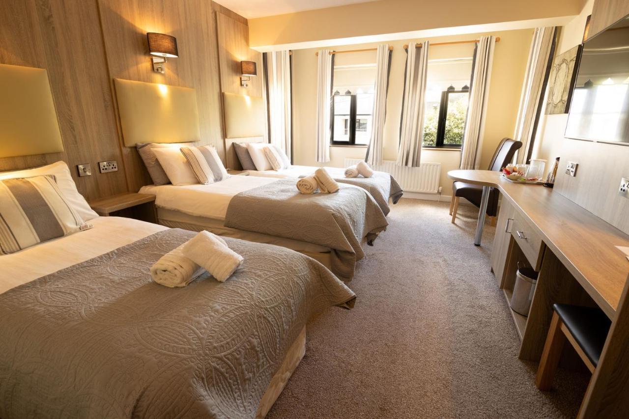 Station House Bed & Breakfast เอนนิสไทมอน ภายนอก รูปภาพ
