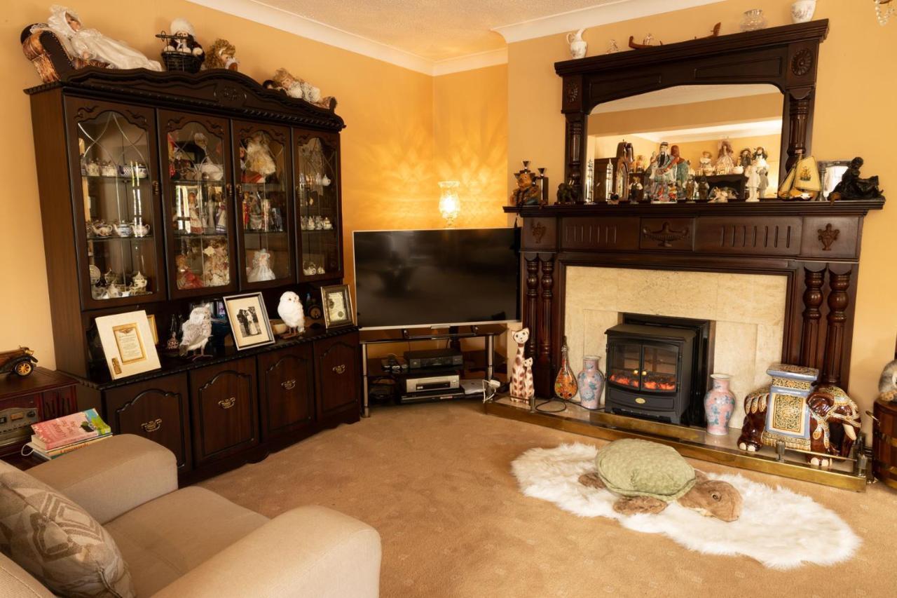 Station House Bed & Breakfast เอนนิสไทมอน ภายนอก รูปภาพ