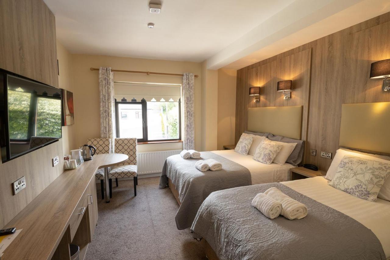 Station House Bed & Breakfast เอนนิสไทมอน ภายนอก รูปภาพ